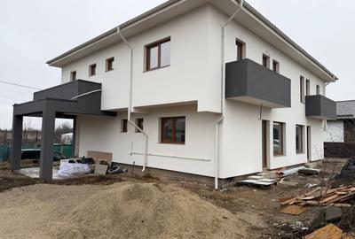 Duplex cu 4 camere cu Garaj în Păulești - 2