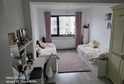 Apartament cu 3 camere decomandat, mobilat în Tractorul - 2