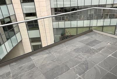 Apartament cu 3 camere în Romană