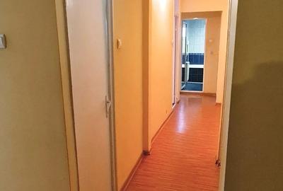 Apartament cu 3 camere decomandat în Tecuci - 2