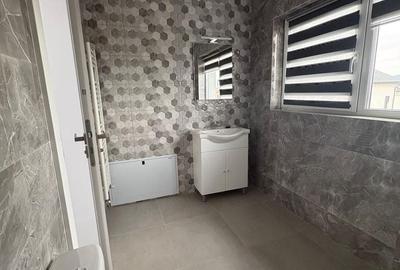 Casă cu 4 camere cu Teren 500 Mp în Cristian - 1