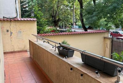 Apartament cu 3 camere, mobilat în Dămăroaia