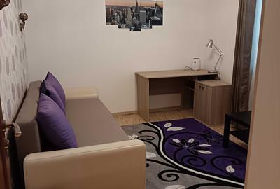 Apartament cu 3 camere decomandat în Florești