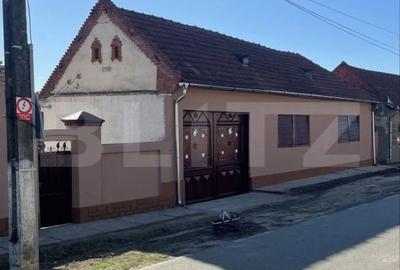 Casă individuală cu 3 camere cu Canalizare în Lugoj