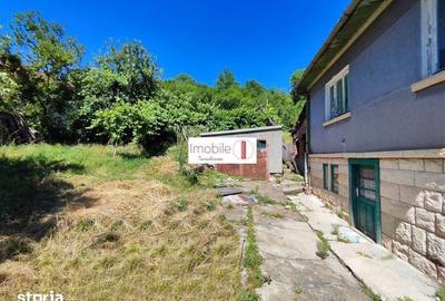Casă cu 4 camere cu Teren 2608 Mp în Baciu - 1