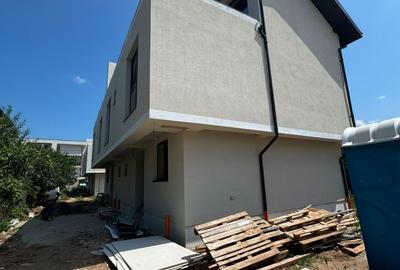 Casă cu 5 camere cu Teren 190 Mp în Central