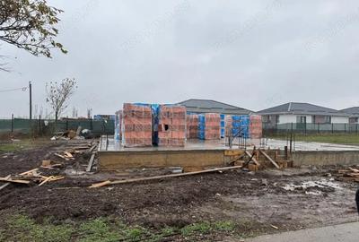 Casă cu 3 camere cu Canalizare în Balotești - 3