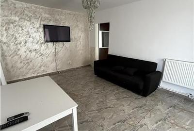 Apartament cu 3 camere decomandat, mobilat în Tomis Nord