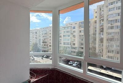 Apartament cu 3 camere semidecomandat în Nerva Traian