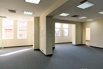 Casă cu 7 camere cu Teren 300 Mp în Dorobanți - 3