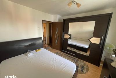 Apartament cu 3 camere decomandat în Valea Rosie