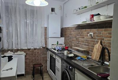 Apartament cu 2 camere în Micro 1