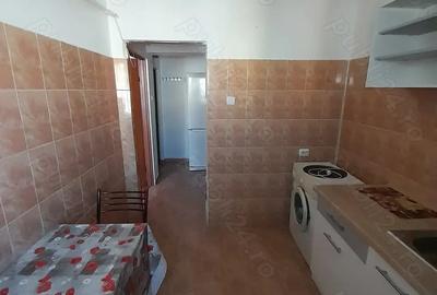 Garsonieră decomandată în Central - 7
