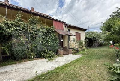 Casă cu 3 camere în Titulescu