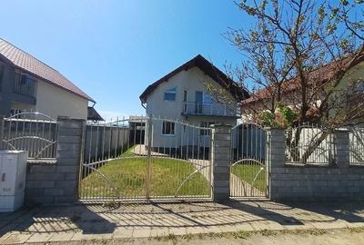 Casă cu Teren 250 Mp în Central - 3