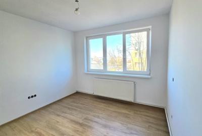 Apartament cu 2 camere decomandat în Luceafarul