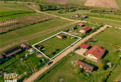 Casă cu 2 camere cu Teren 1500 Mp în Valea Crișului - 5