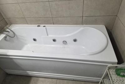 Apartament cu 3 camere decomandat în 9 Mai