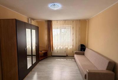 Garsonieră decomandată în Central - 3