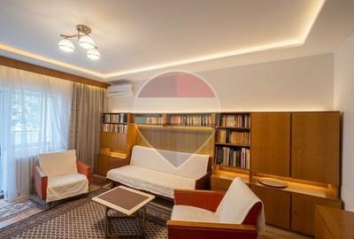 Apartament cu 4 camere decomandat, mobilat în Tei