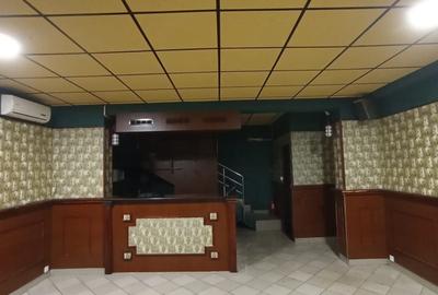 Spațiu comercial, de 100 mp, în Traian