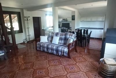 Casă cu 4 camere cu Teren 2259 Mp în Ghioroc
