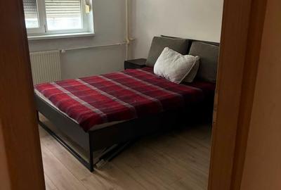 Apartament cu 2 camere semidecomandat în Calea București