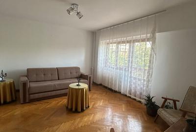 Garsonieră decomandată în Gară