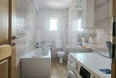 Apartament cu 3 camere decomandat în Chișoda