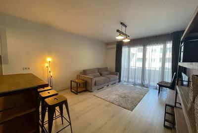 Apartament cu 3 camere decomandat, mobilat în P-ța Unirii