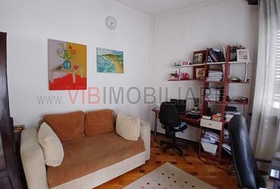 Apartament cu 3 camere circular în Universitate - 10