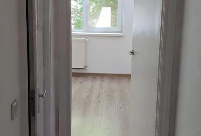 Apartament cu 3 camere semidecomandat în Exterior Vest
