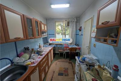 Apartament cu 3 camere decomandat în Drumul Taberei - 13