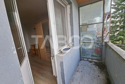 Apartament cu 2 camere semidecomandat, mobilat în Mihai Viteazul