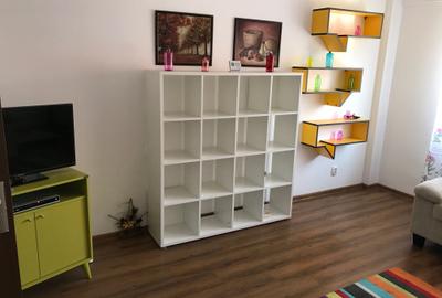 Apartament cu 2 camere decomandat în Cetate