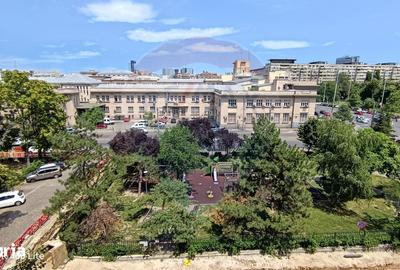 Apartament cu 3 camere semidecomandat în Gara de Nord