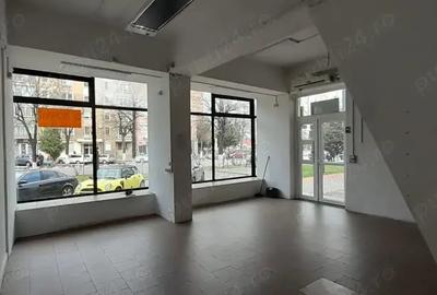 Spațiu comercial, de 80 mp, în Central - 1