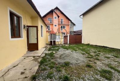 Casă individuală cu 2 camere cu Canalizare în Central - 3