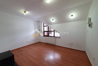 Casă individuală cu 8 camere cu Canalizare în Calea București - 10