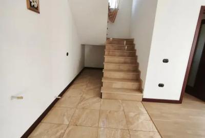 Casă cu 5 camere cu Teren 1792 Mp în Mitocu Dragomirnei - 10