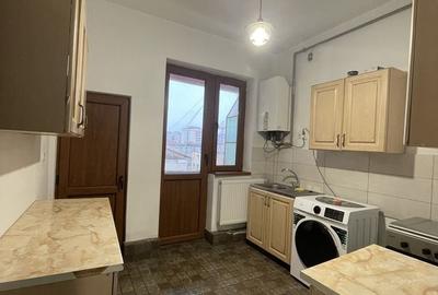 Apartament cu 3 camere decomandat în Cetate - 2