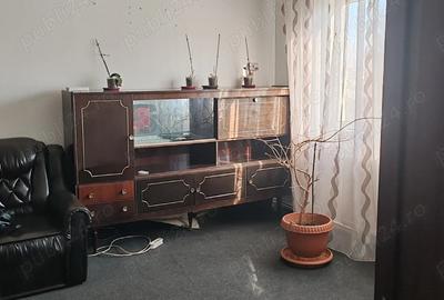 Apartament cu 2 camere semidecomandat în 9 Mai