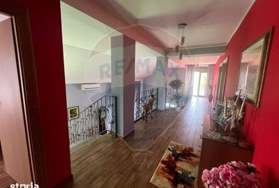 Casă cu 7 camere cu Teren 983 Mp în Garoafa - 7
