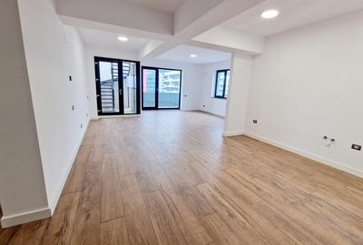 Apartament cu 4 camere decomandat în Pipera