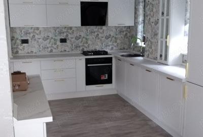 Casă cu 6 camere cu Teren 663 Mp în Crevedia - 2