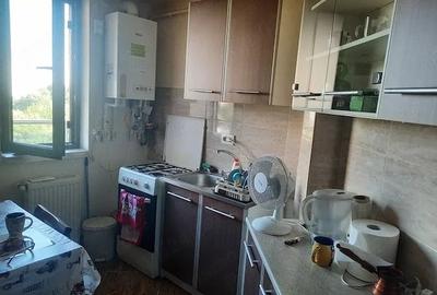 Garsonieră decomandată în Apărătorii Patriei