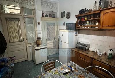 Apartament cu 3 camere decomandat în Centrul Istoric - 2