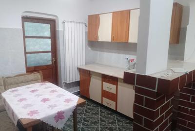 Apartament cu 2 camere decomandat în Amărăști
