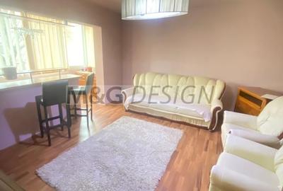 Apartament cu 4 camere decomandat în Complex Studențesc