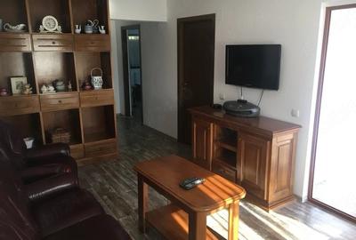 Apartament cu 3 camere decomandat în Traian - 2